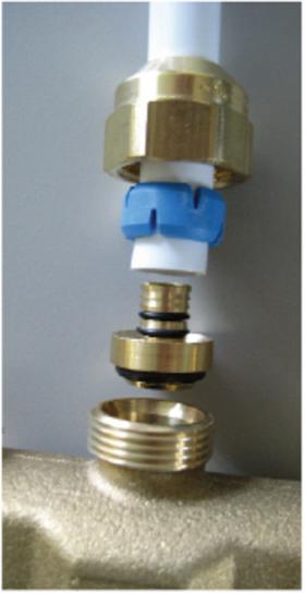 An image of connecting both PEX and PEX-AL-PEX tubing to cast brass manifolds.